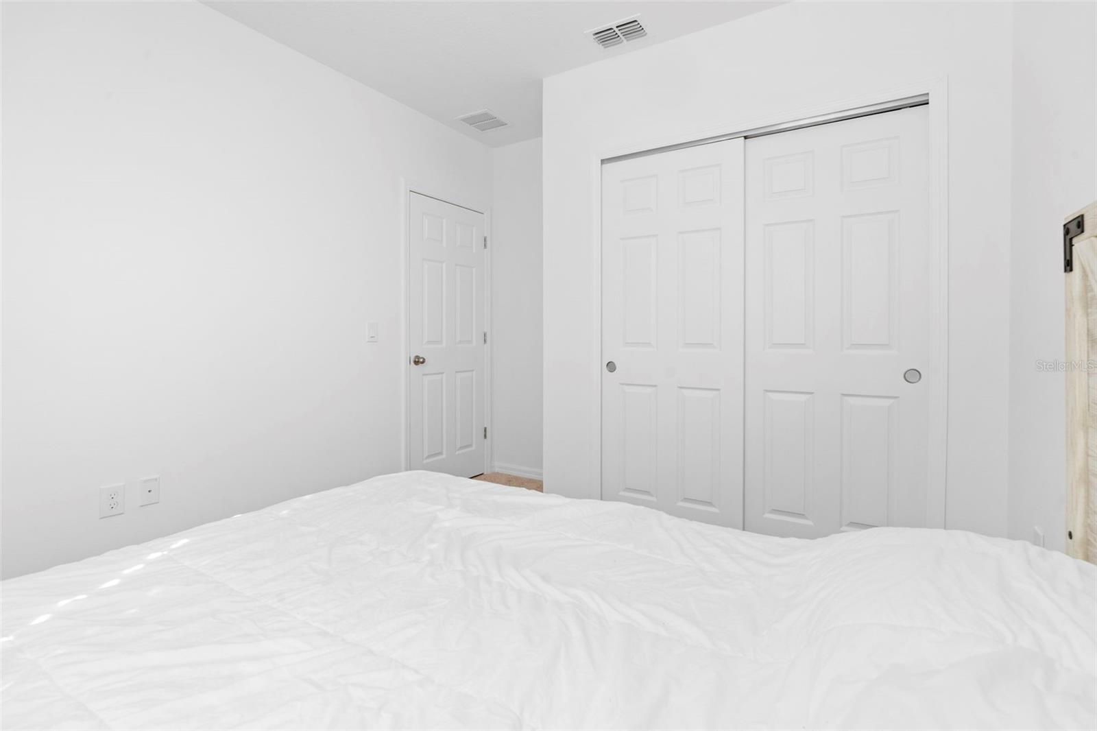 Image 26 of 54 For 2409 White Tail Street