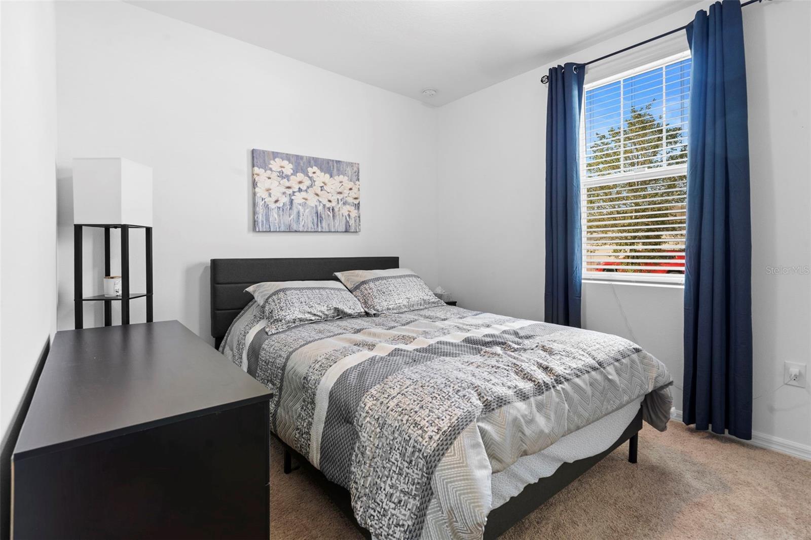 Image 27 of 54 For 2409 White Tail Street