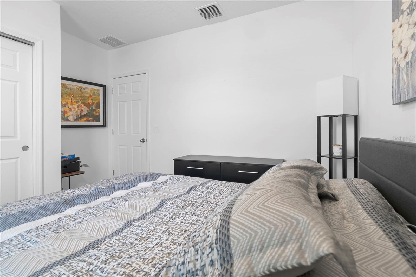 Image 29 of 54 For 2409 White Tail Street