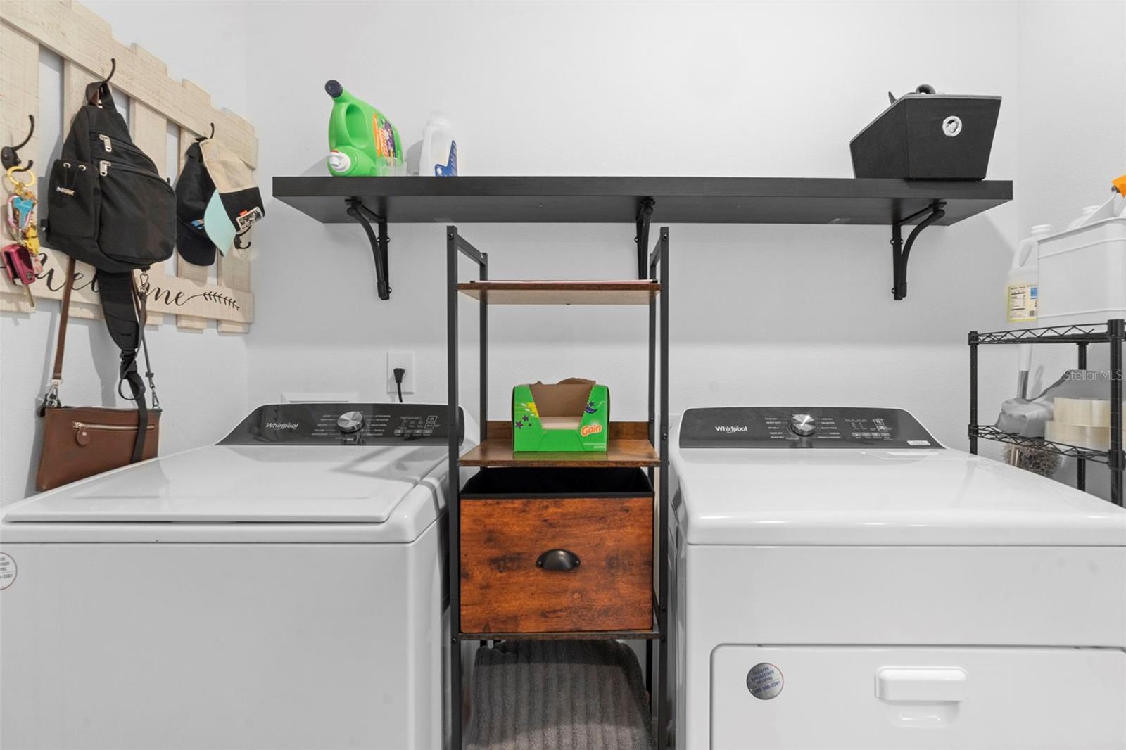 Image 31 of 54 For 2409 White Tail Street