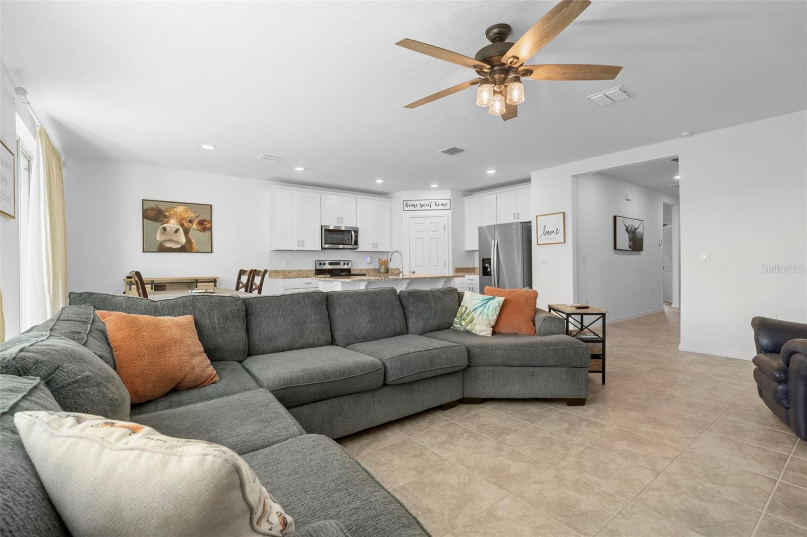 Image 34 of 54 For 2409 White Tail Street