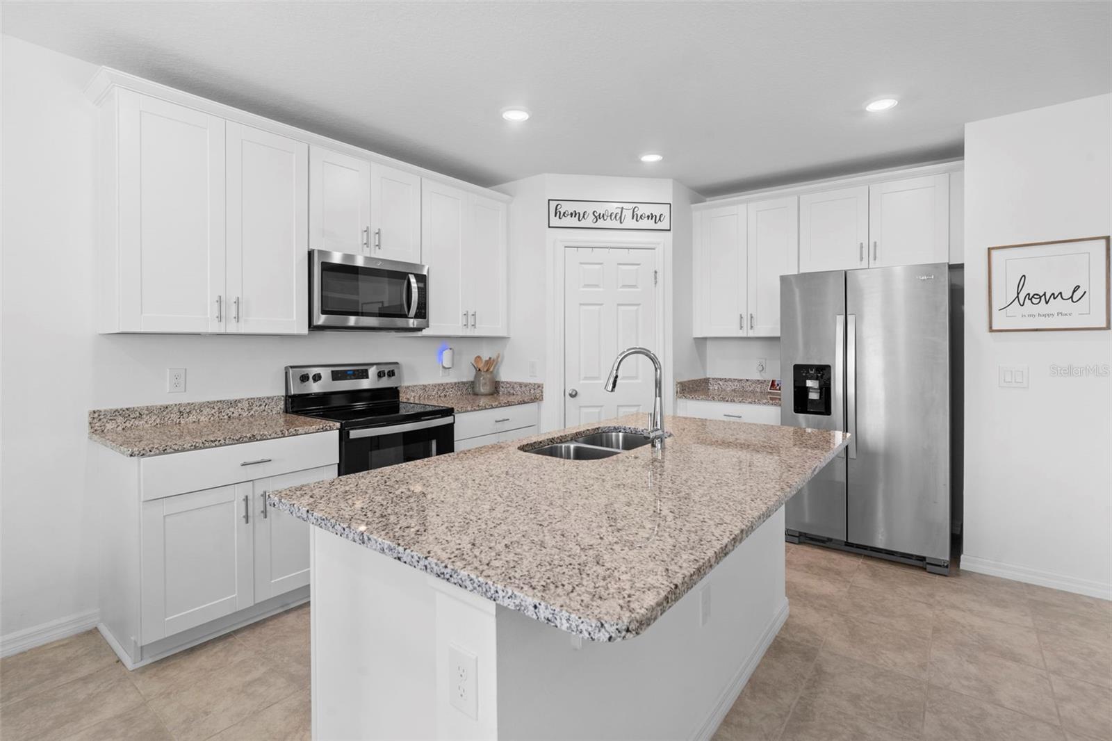 Image 36 of 54 For 2409 White Tail Street