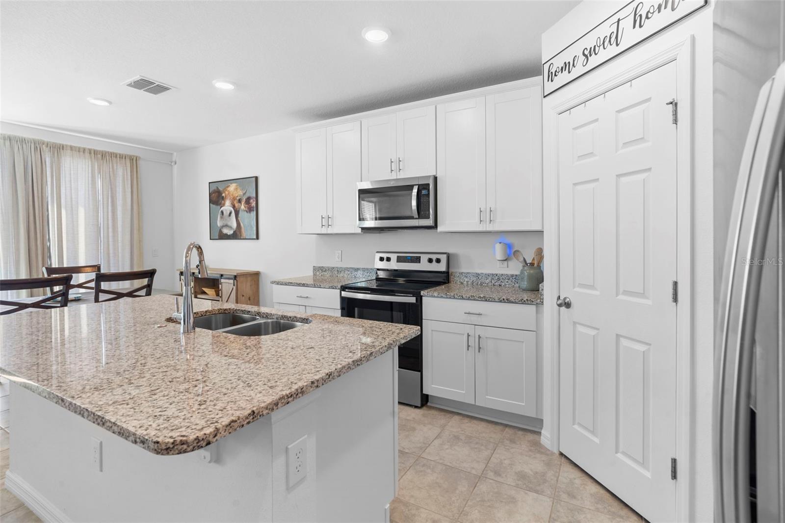 Image 38 of 54 For 2409 White Tail Street