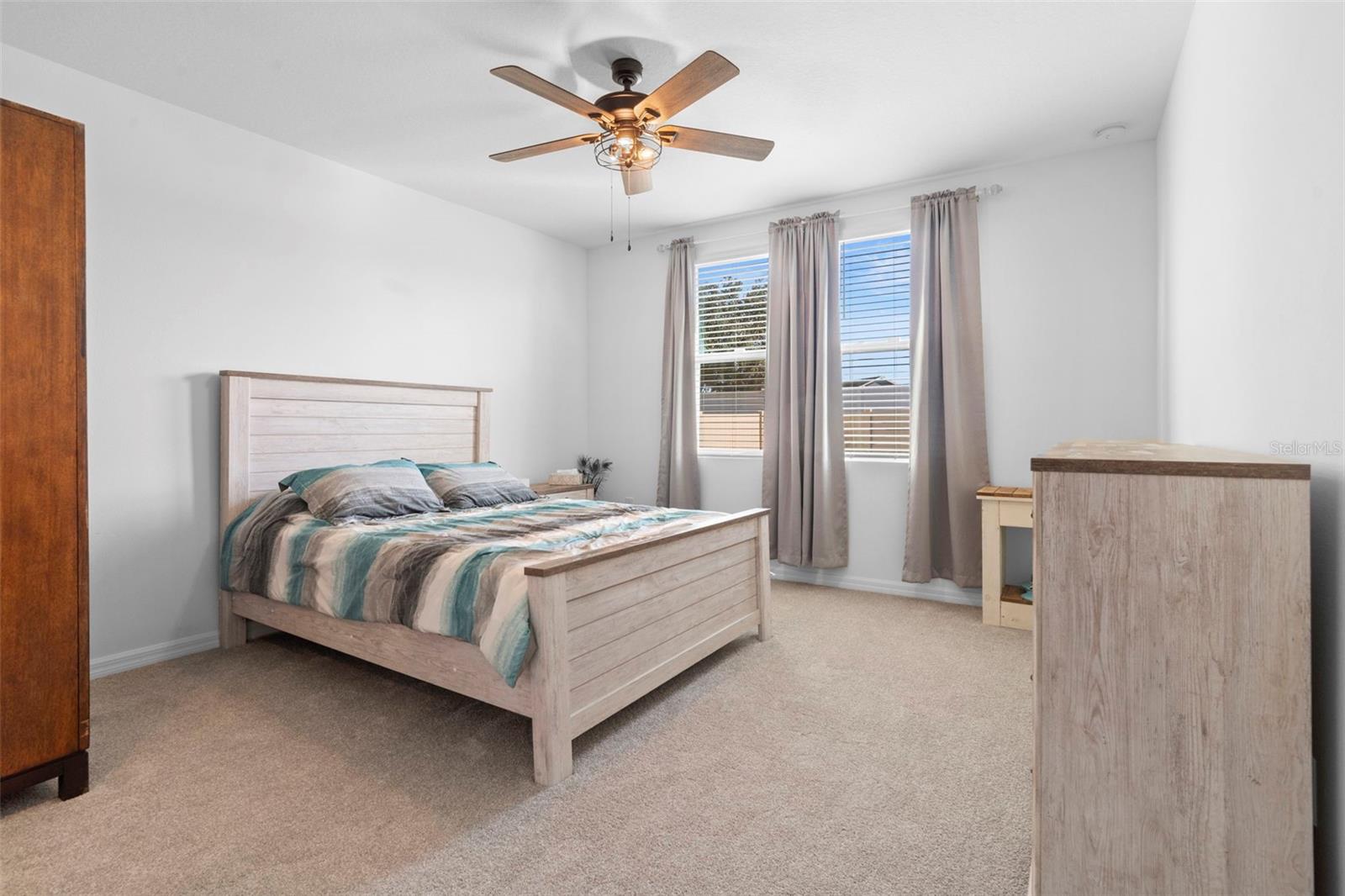 Image 41 of 54 For 2409 White Tail Street