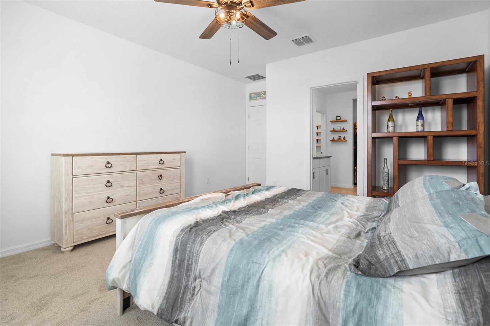 Image 43 of 54 For 2409 White Tail Street