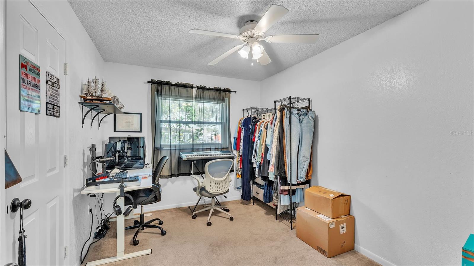 Image 16 of 39 For 815 Everett Street