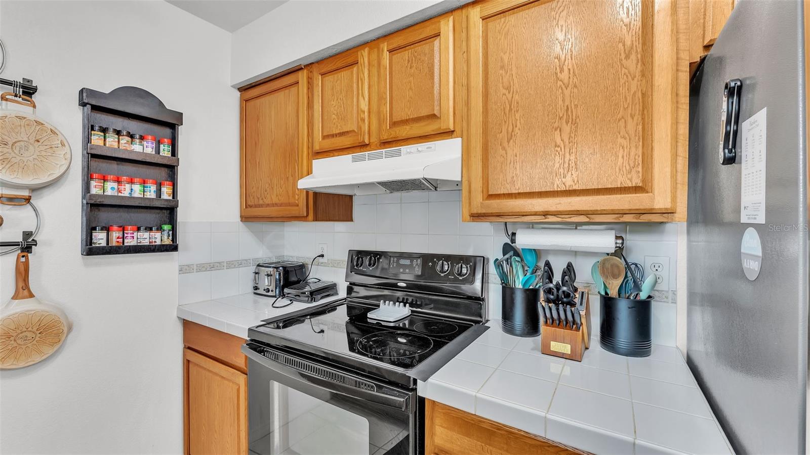 Image 6 of 39 For 815 Everett Street