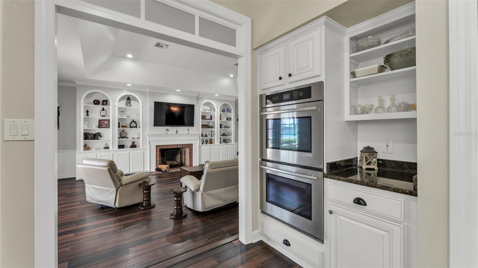 Image 16 of 89 For 3826 Gaines Court