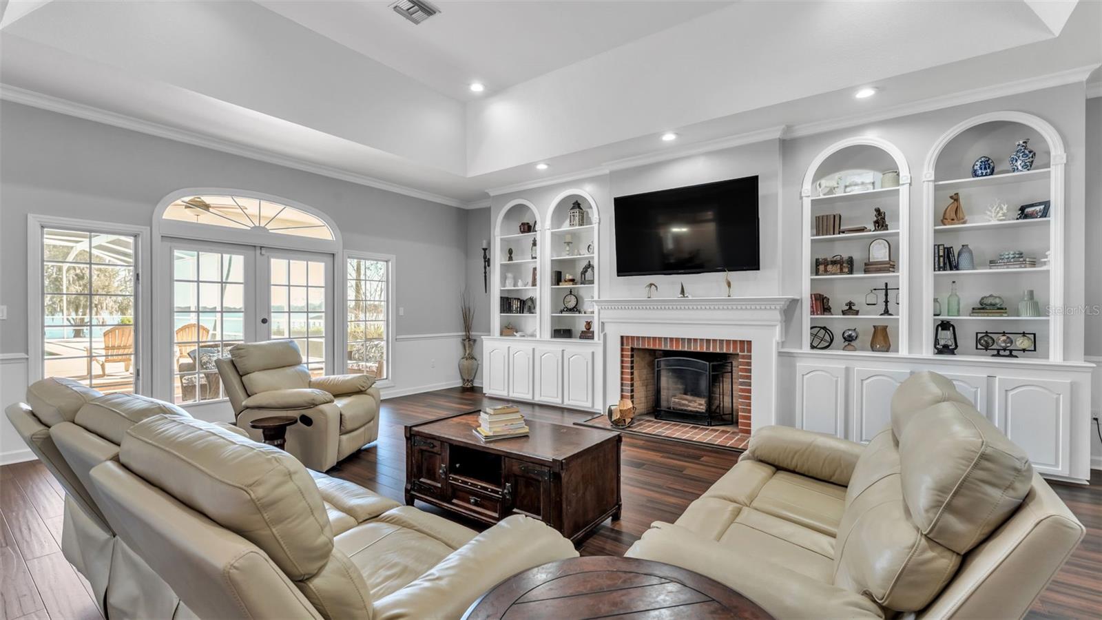 Image 20 of 89 For 3826 Gaines Court