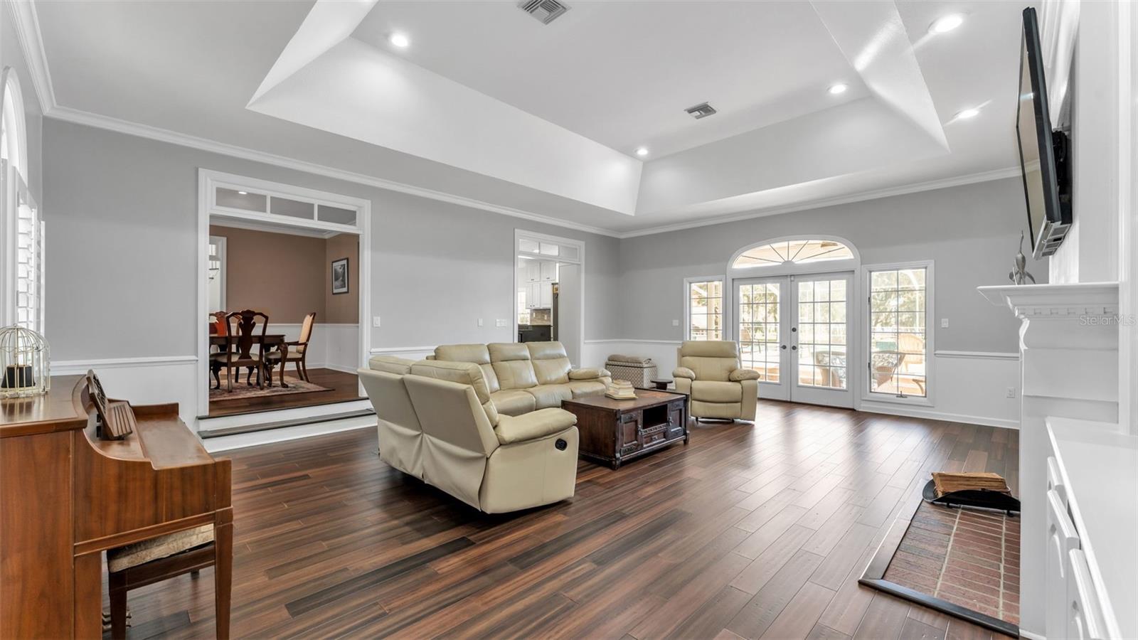 Image 21 of 89 For 3826 Gaines Court