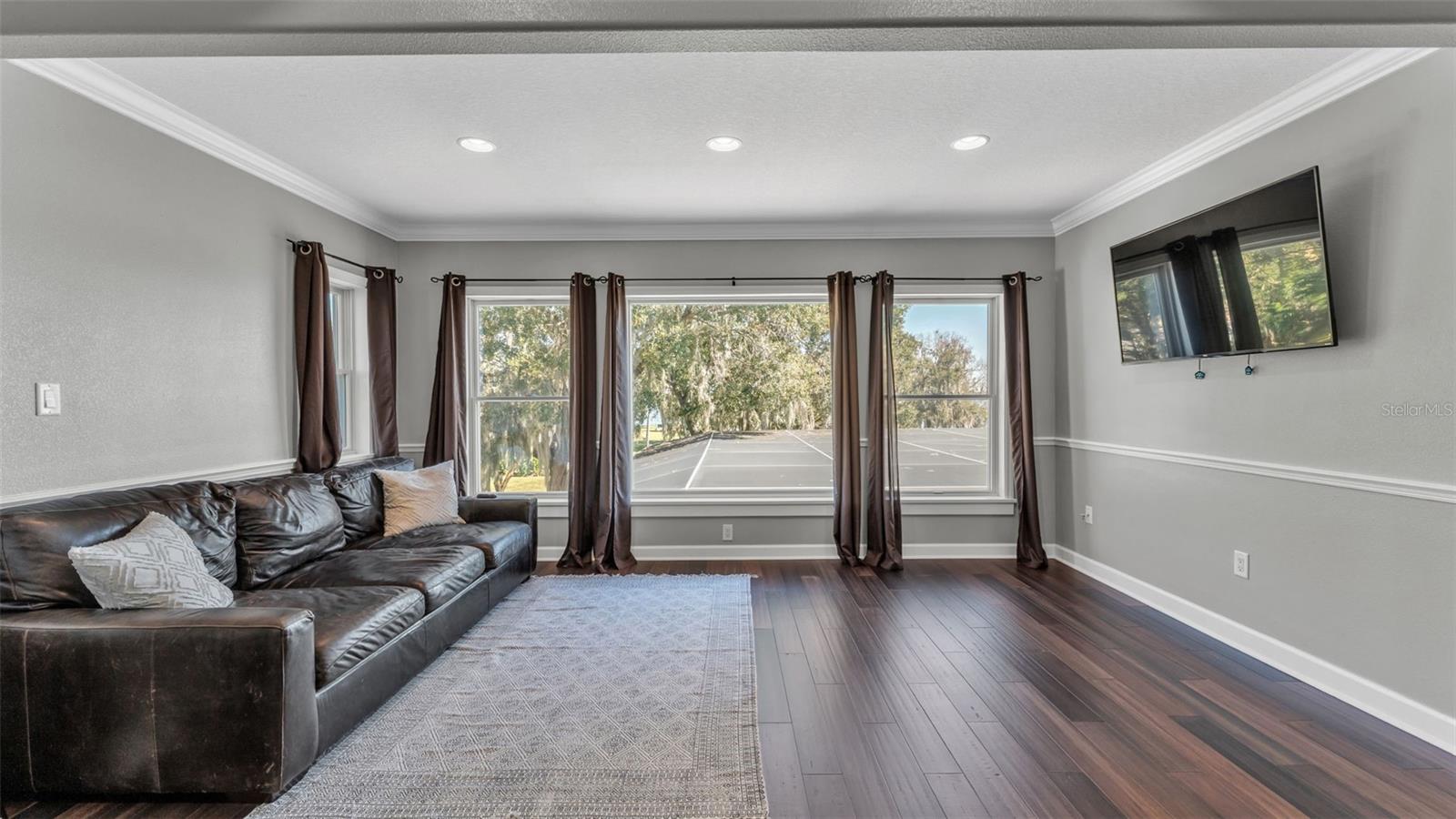 Image 30 of 89 For 3826 Gaines Court