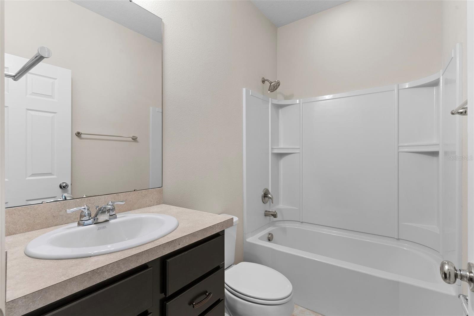 Image 26 of 35 For 8933 Hinsdale Heights Drive