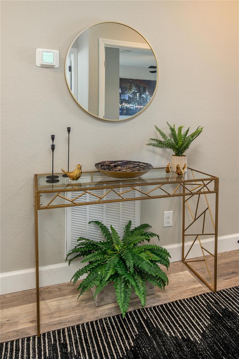 Image 5 of 40 For 3206 Sedgewick Road