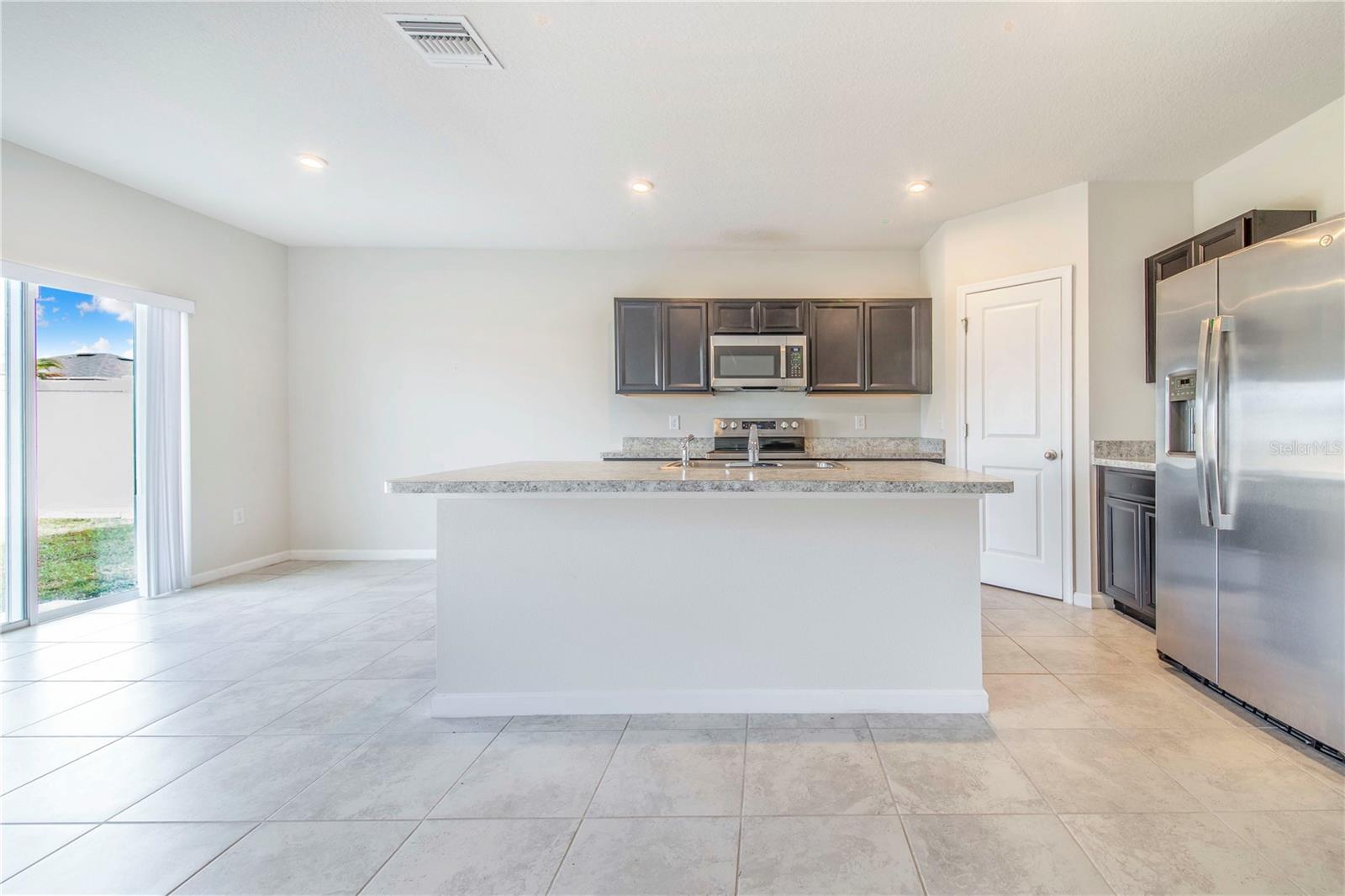 Image 10 of 28 For 264 Fiddlewood Court