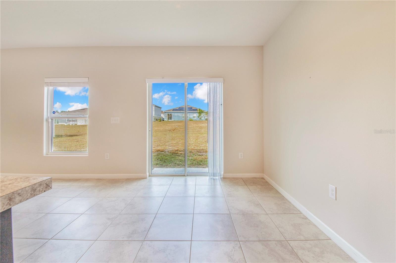 Image 12 of 28 For 264 Fiddlewood Court