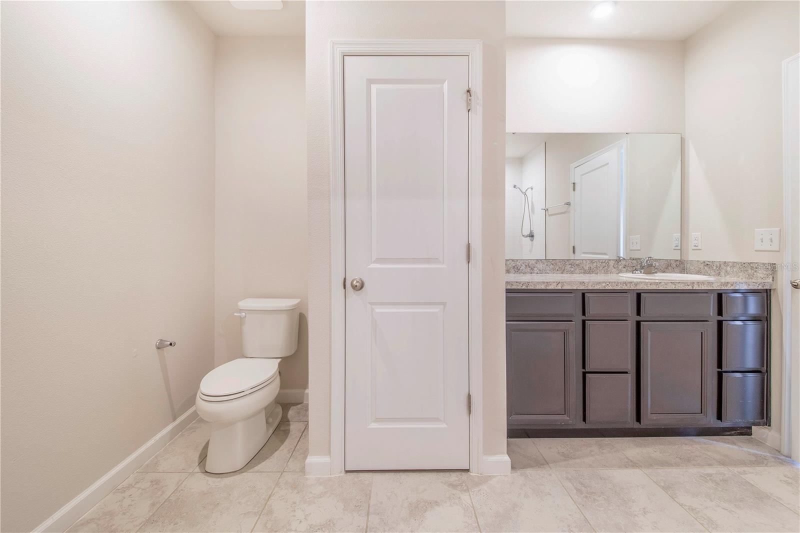 Image 17 of 28 For 264 Fiddlewood Court