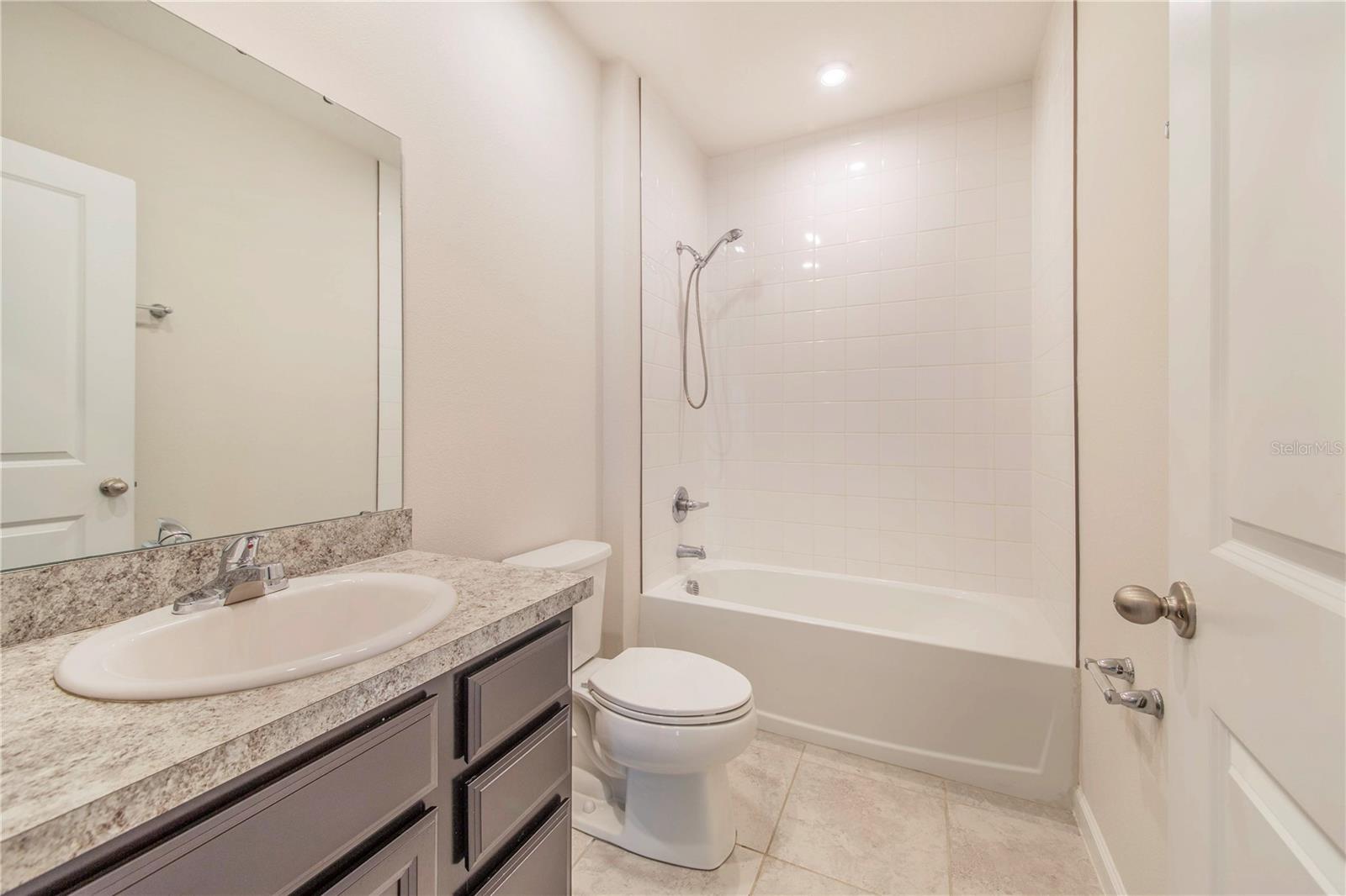 Image 5 of 28 For 264 Fiddlewood Court