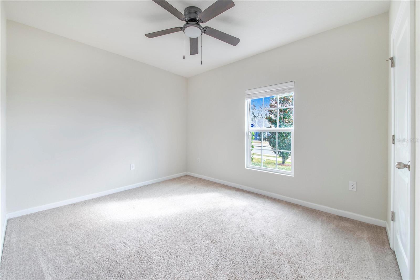 Image 7 of 28 For 264 Fiddlewood Court