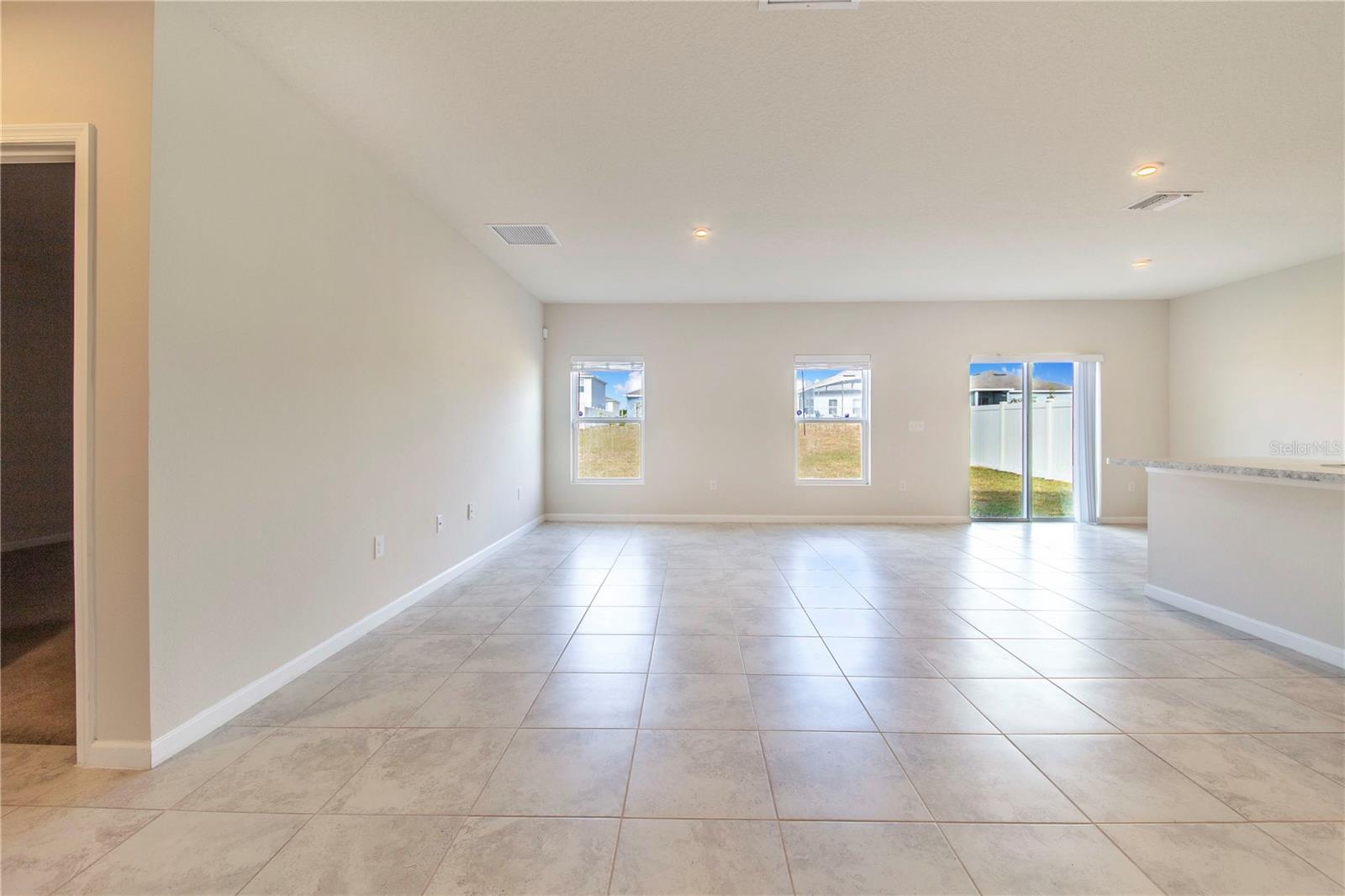 Image 8 of 28 For 264 Fiddlewood Court