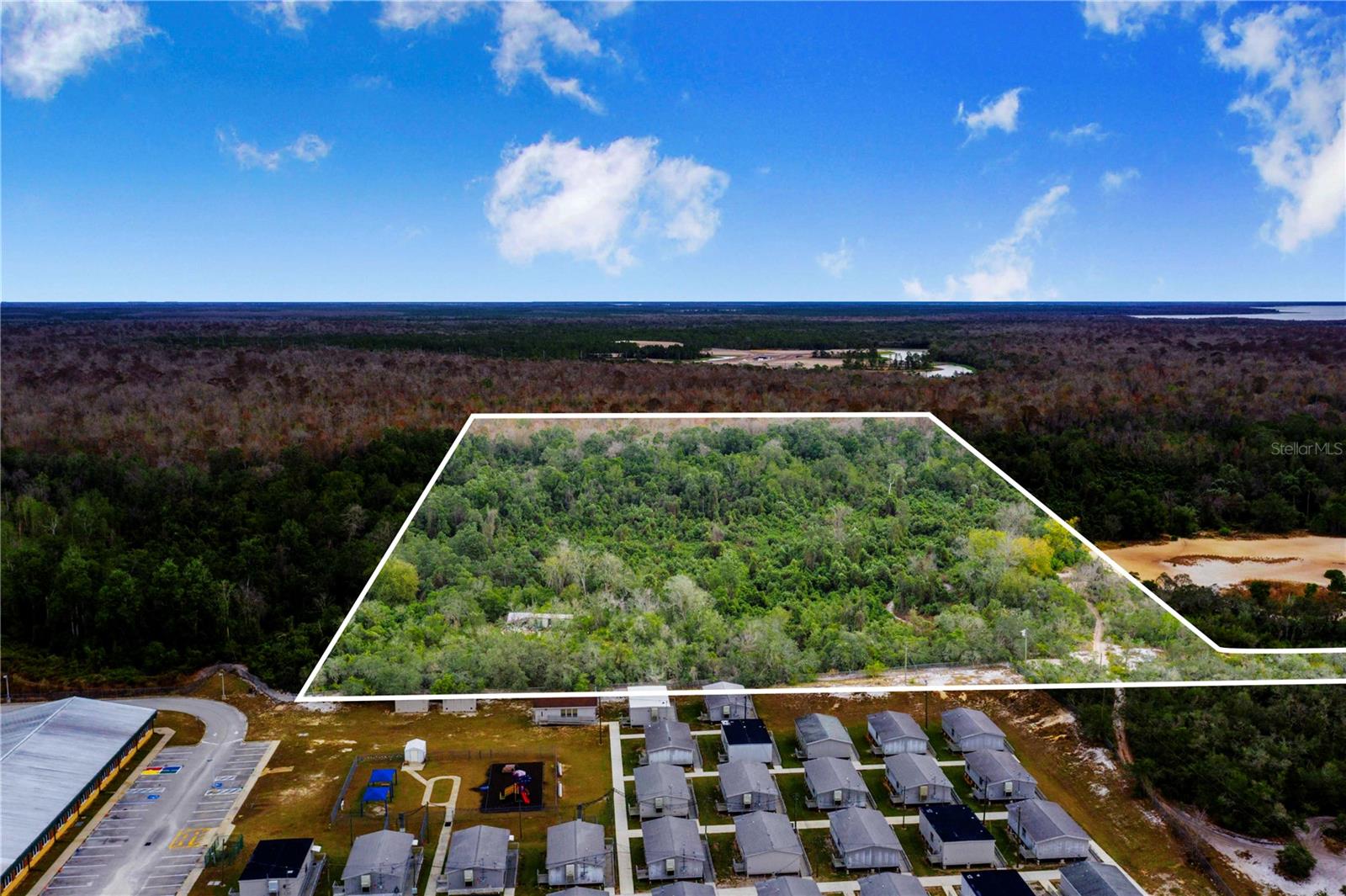 Image 6 of 18 For Laurel Avenue