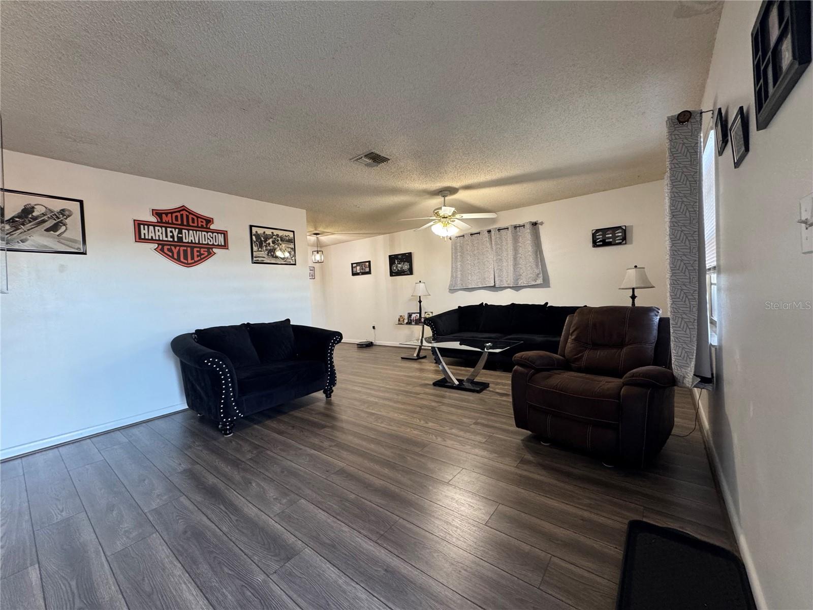 Image 4 of 24 For 147 Evergreen Drive