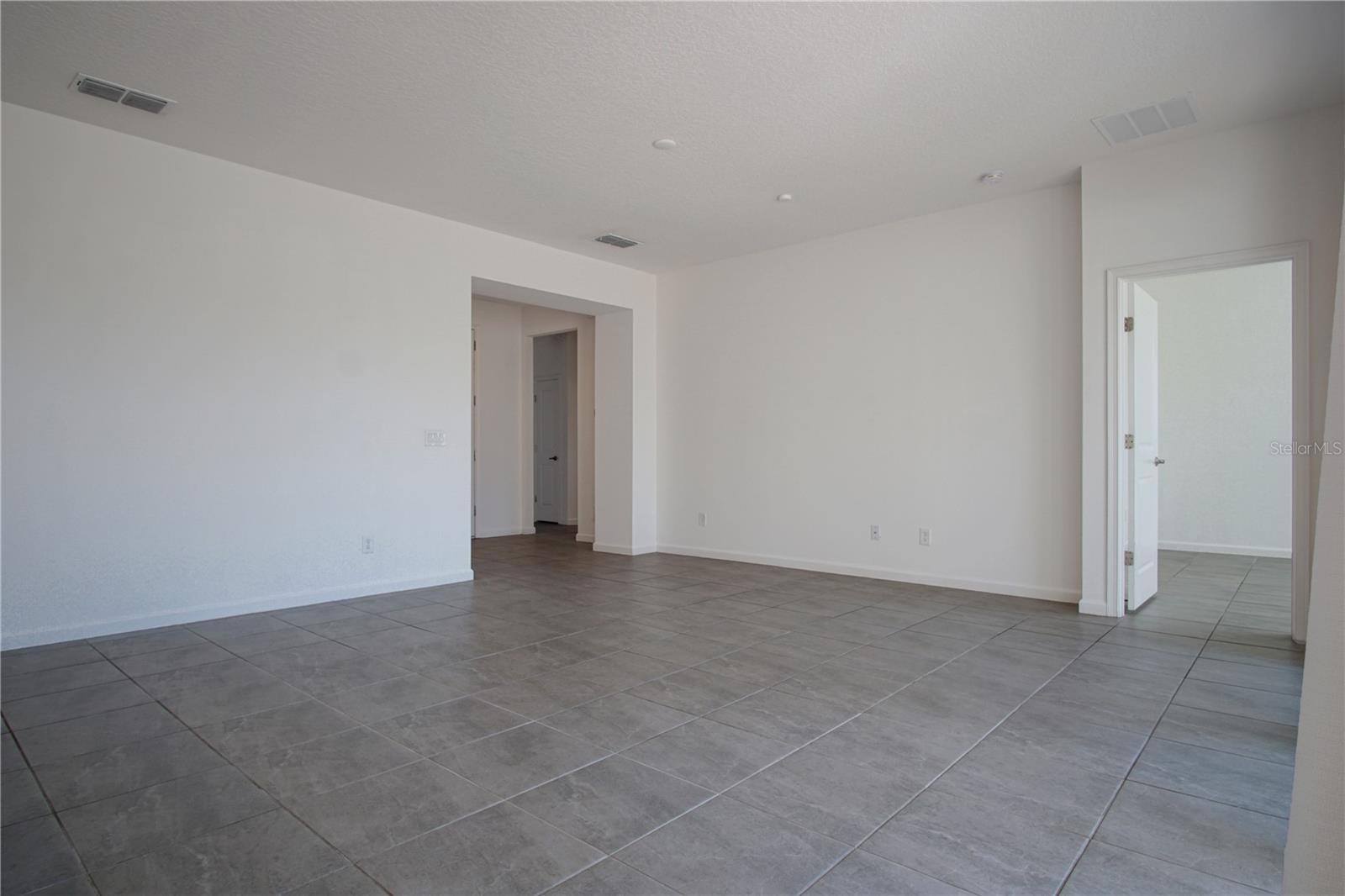 Image 12 of 33 For 1413 Rosedale Road