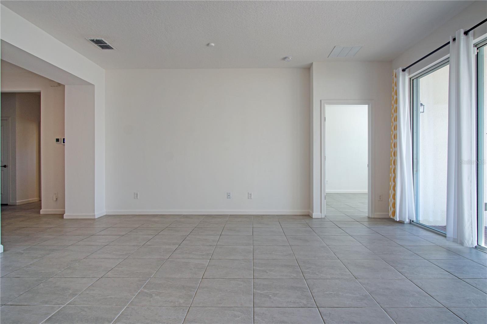 Image 13 of 33 For 1413 Rosedale Road