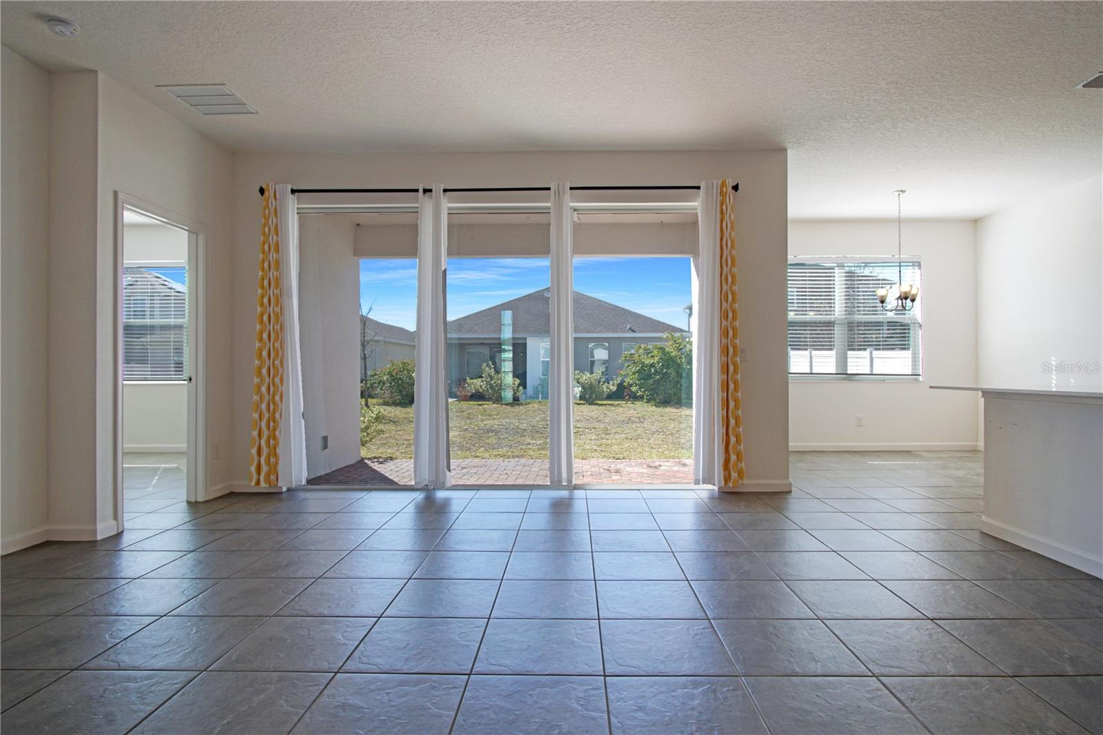 Image 14 of 33 For 1413 Rosedale Road