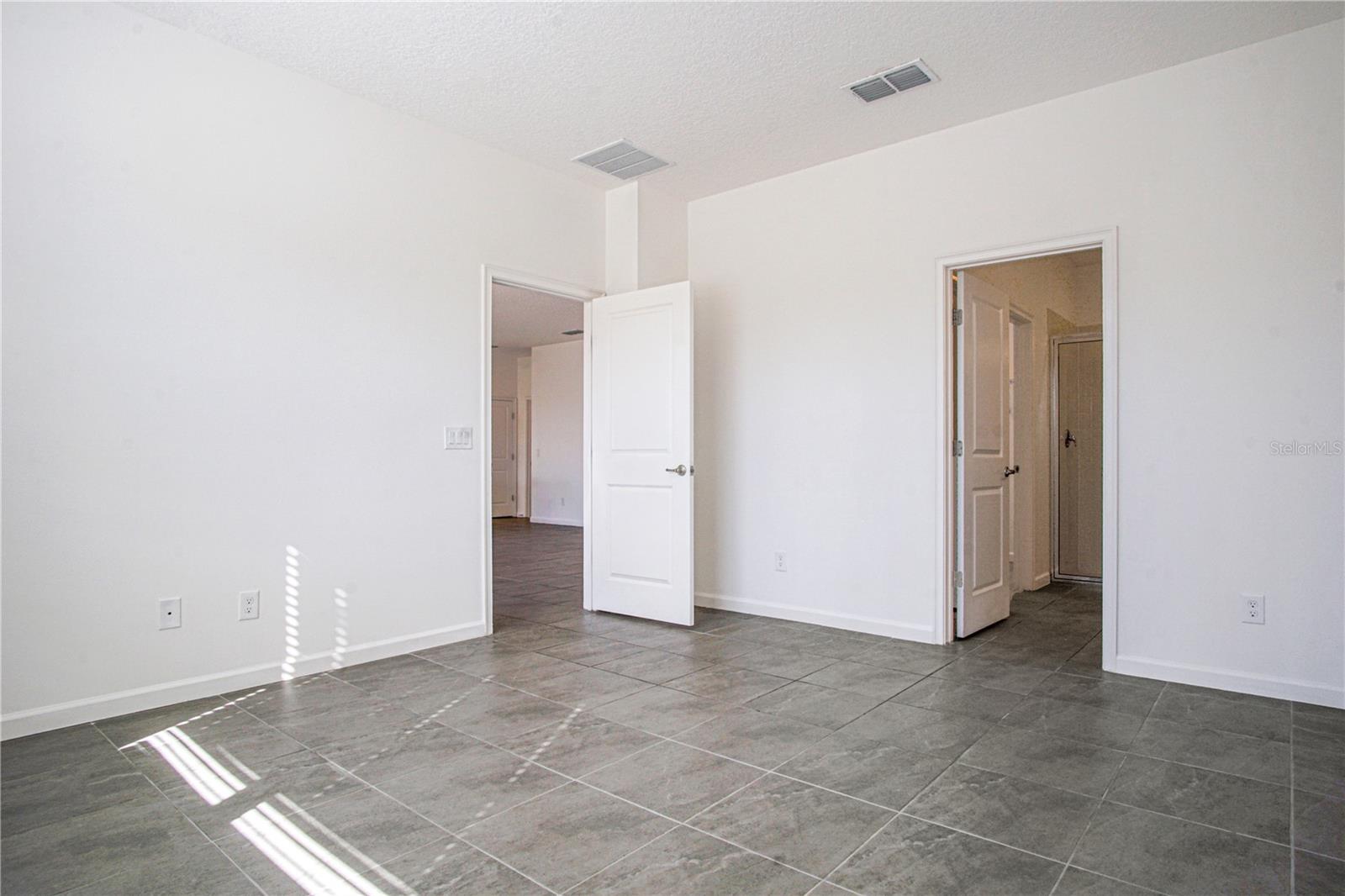 Image 17 of 33 For 1413 Rosedale Road