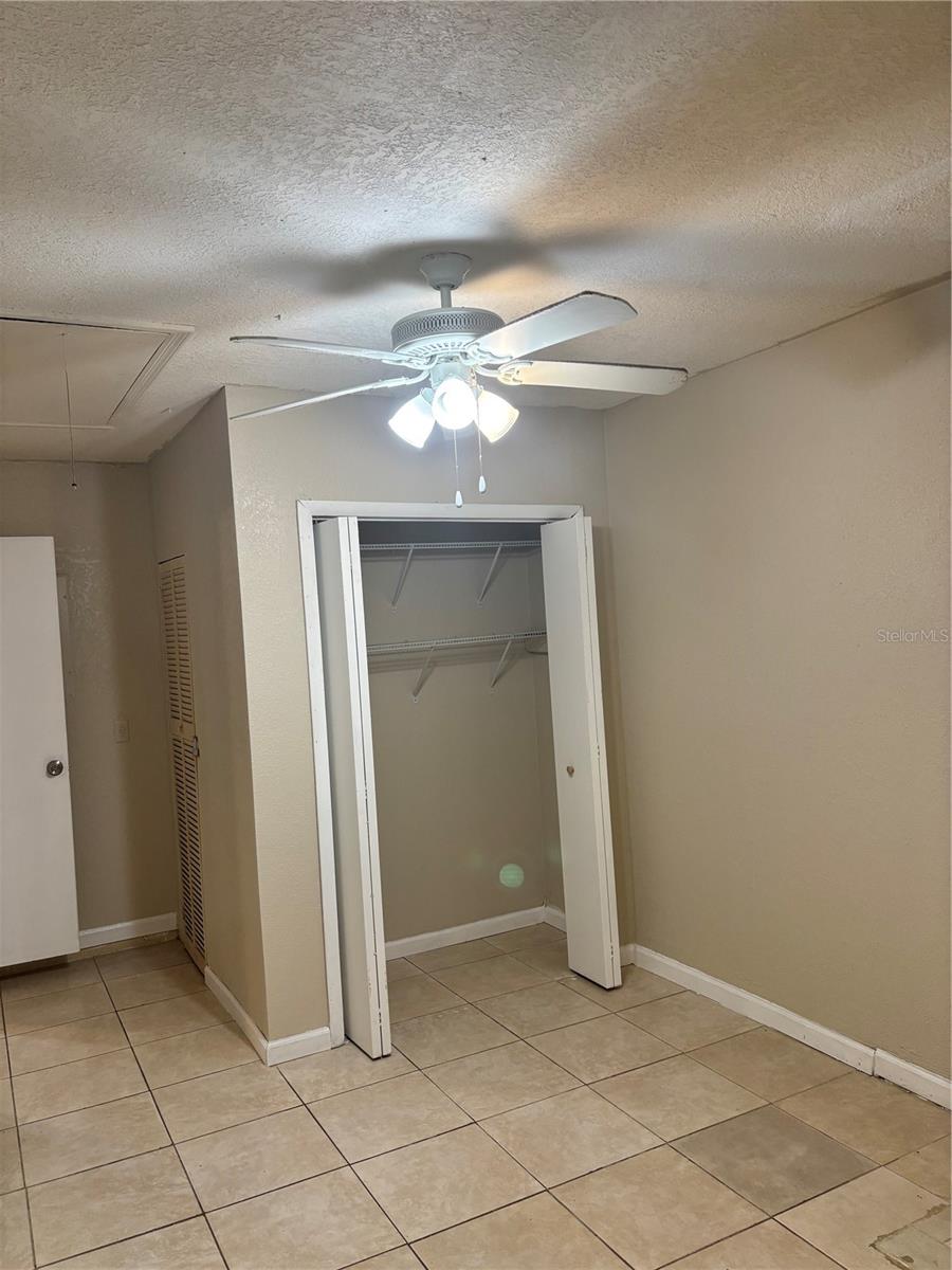 Image 18 of 32 For 14539 Wood Pine Drive 39