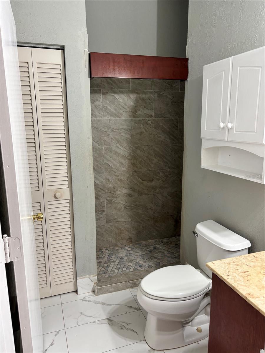 Image 20 of 32 For 14539 Wood Pine Drive 39