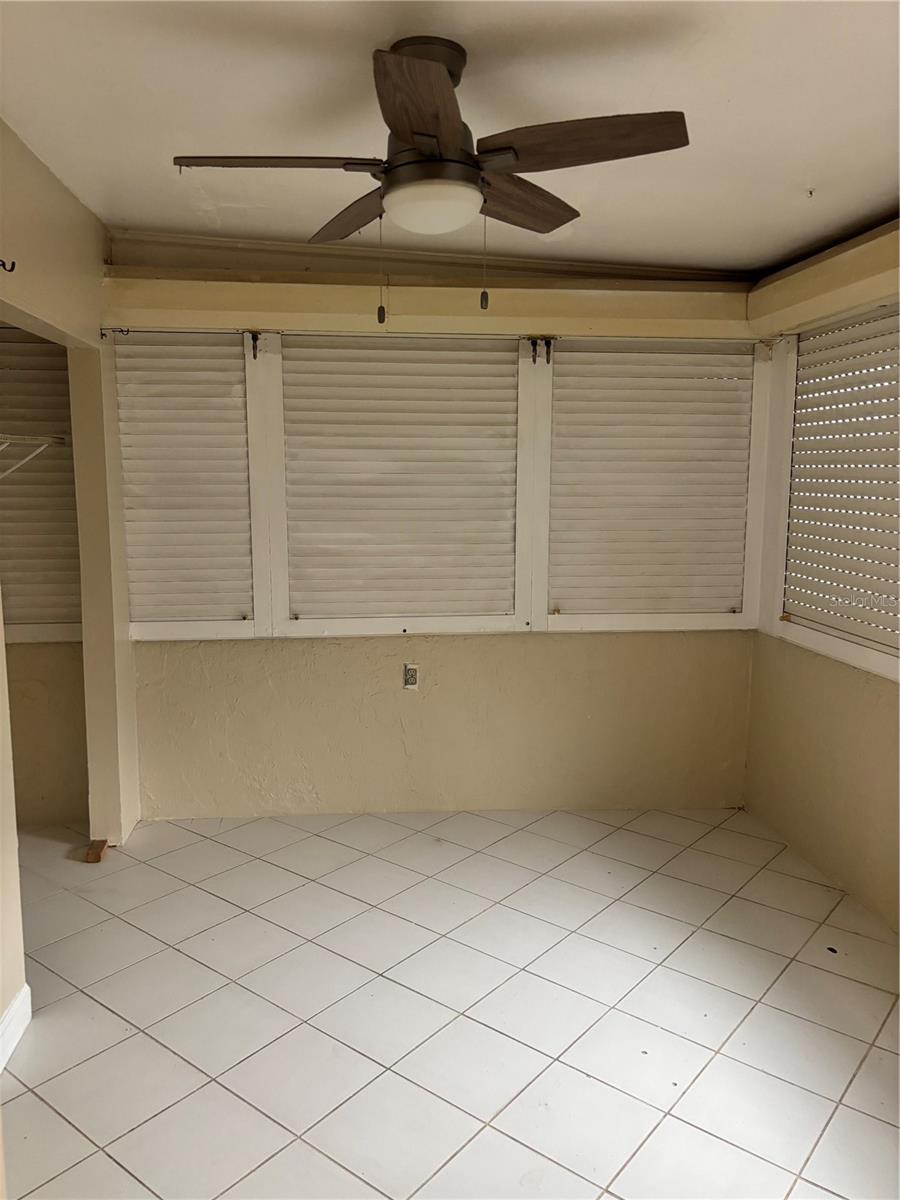 Image 28 of 32 For 14539 Wood Pine Drive 39