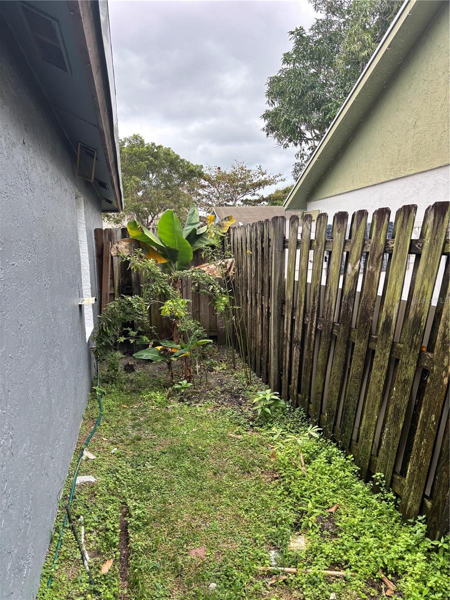 Image 31 of 32 For 14539 Wood Pine Drive 39