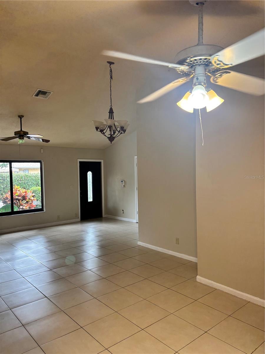 Image 8 of 32 For 14539 Wood Pine Drive 39