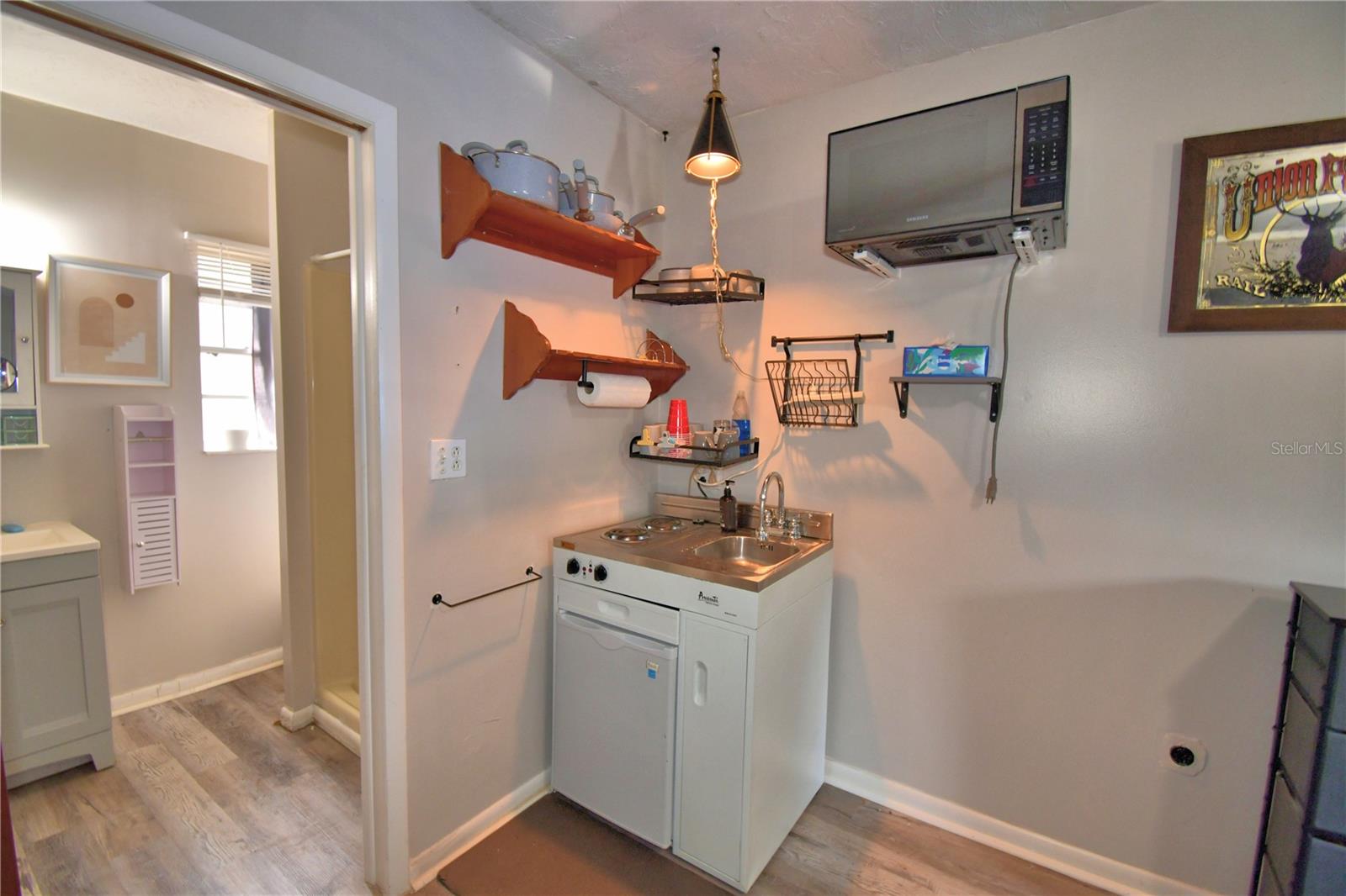 Image 22 of 56 For 4327 Chambers Street