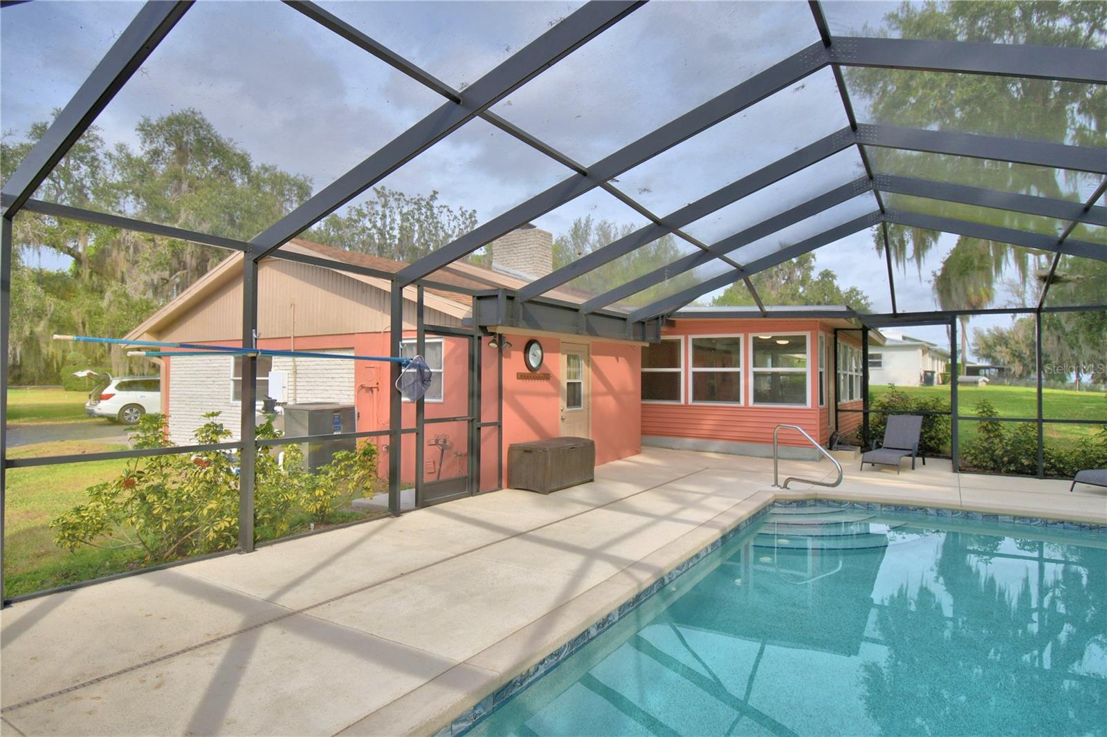 Image 33 of 56 For 4327 Chambers Street