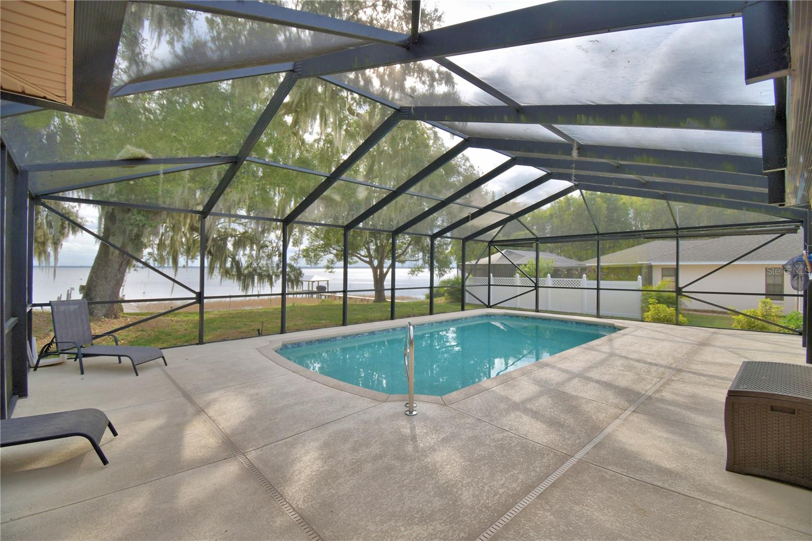 Image 35 of 56 For 4327 Chambers Street