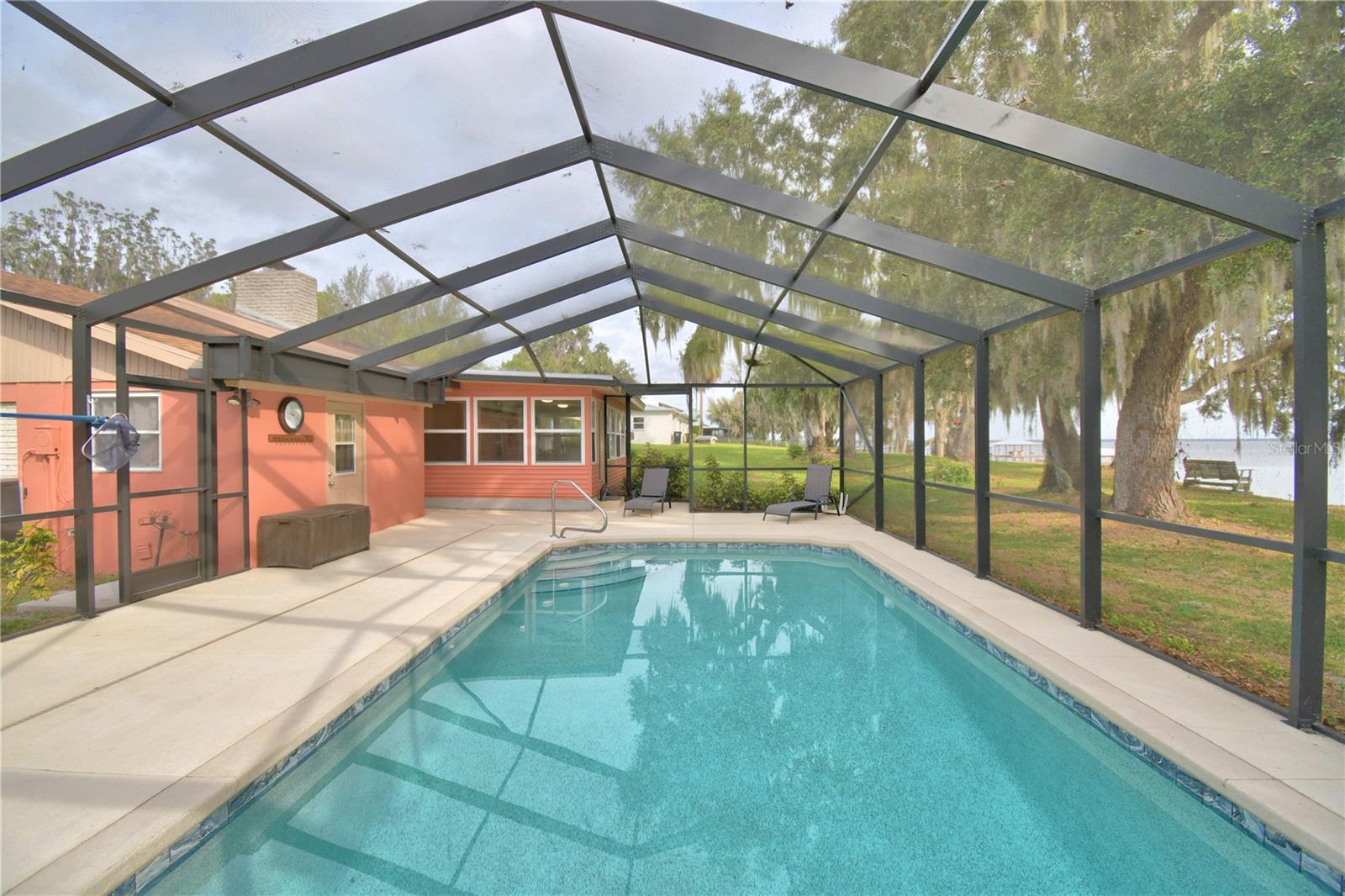 Image 36 of 56 For 4327 Chambers Street