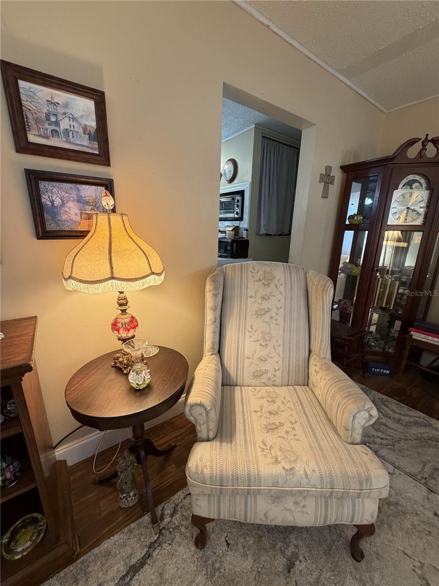 Image 10 of 55 For 4703 Howard Street