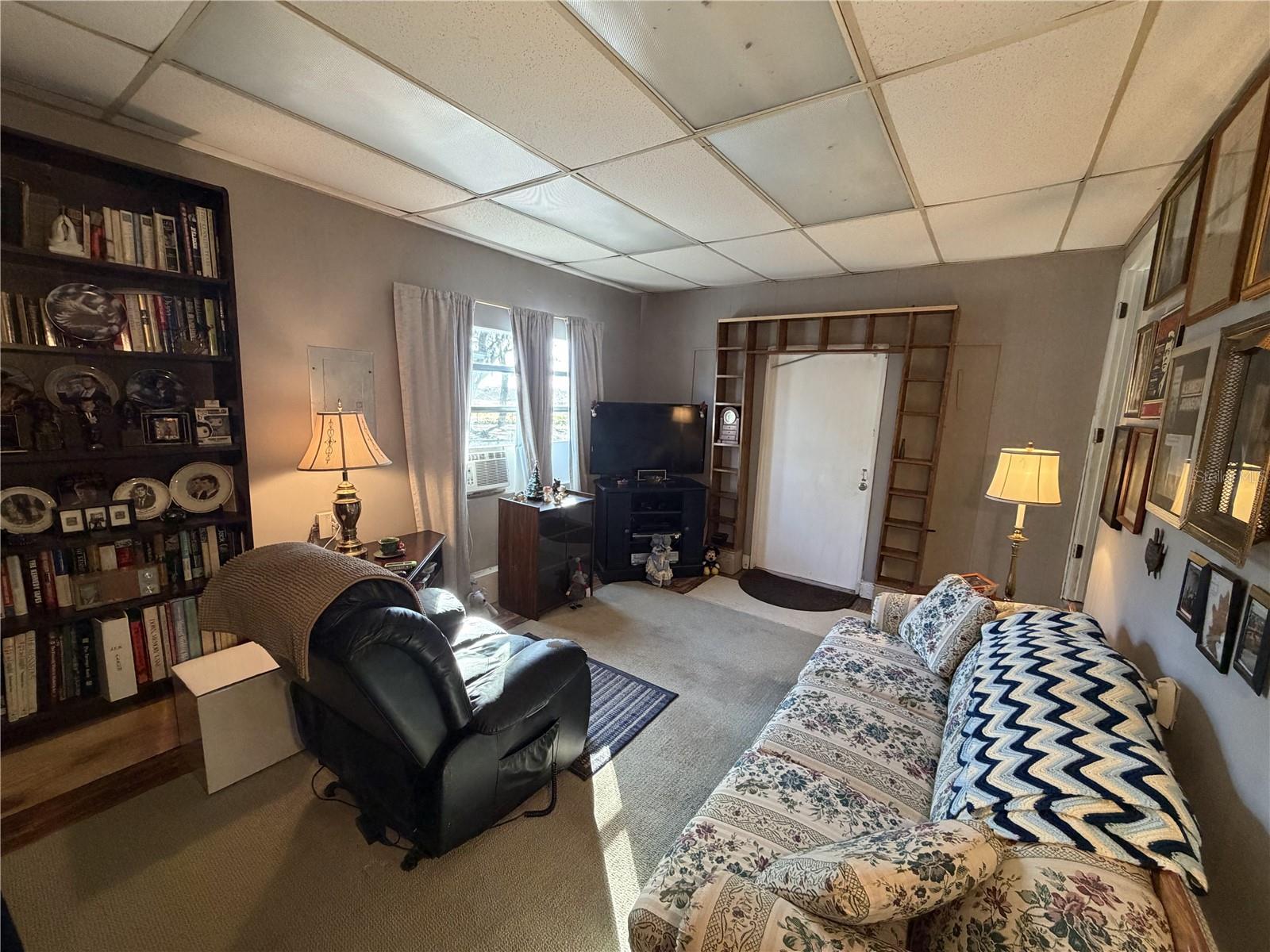 Image 22 of 55 For 4703 Howard Street