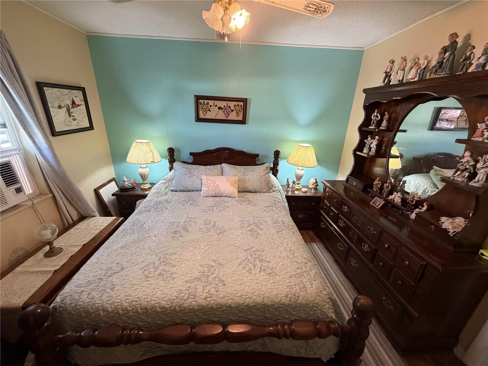 Image 27 of 55 For 4703 Howard Street