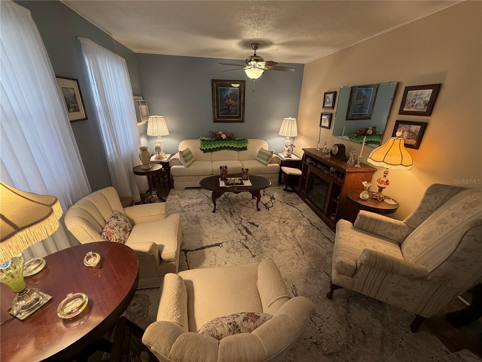 Image 7 of 55 For 4703 Howard Street