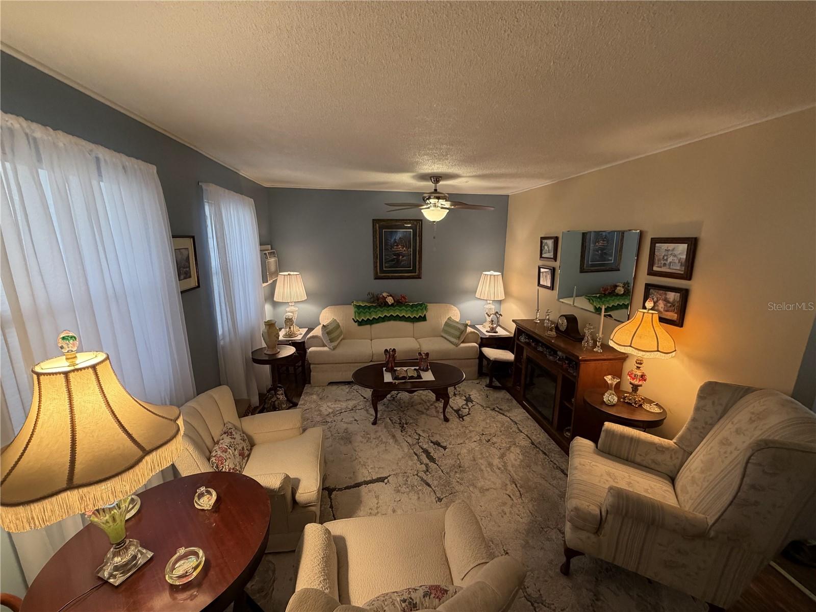 Image 8 of 55 For 4703 Howard Street