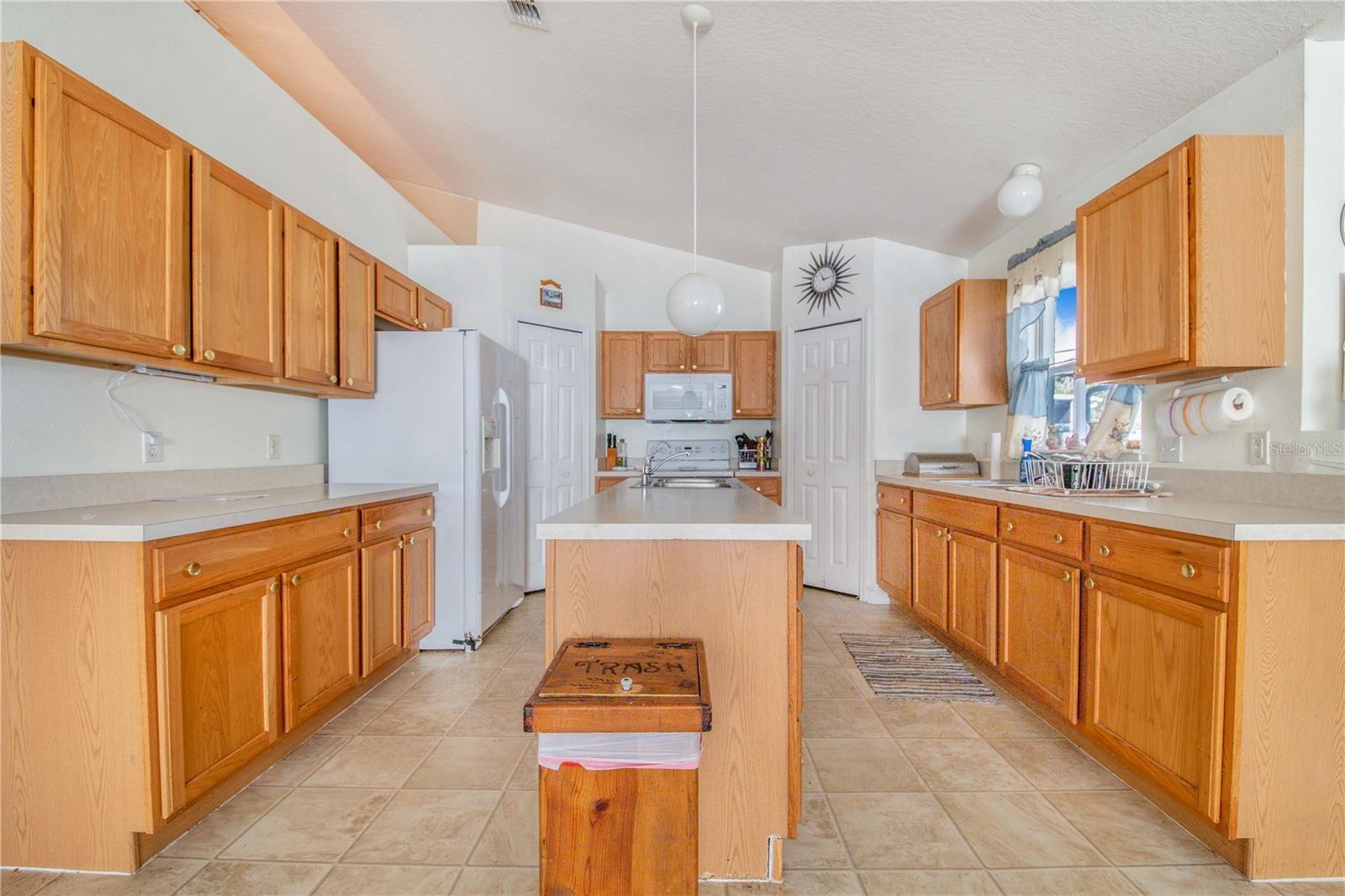 Image 12 of 38 For 5820 Royal Hills Circle