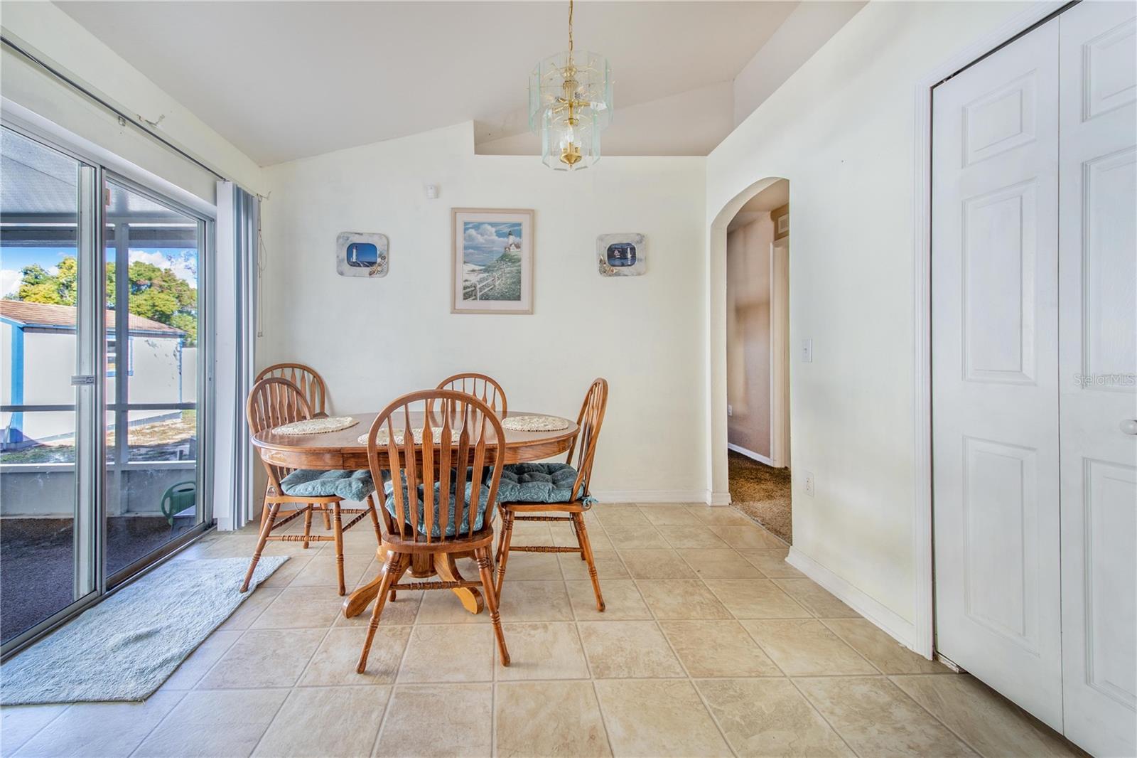 Image 19 of 38 For 5820 Royal Hills Circle