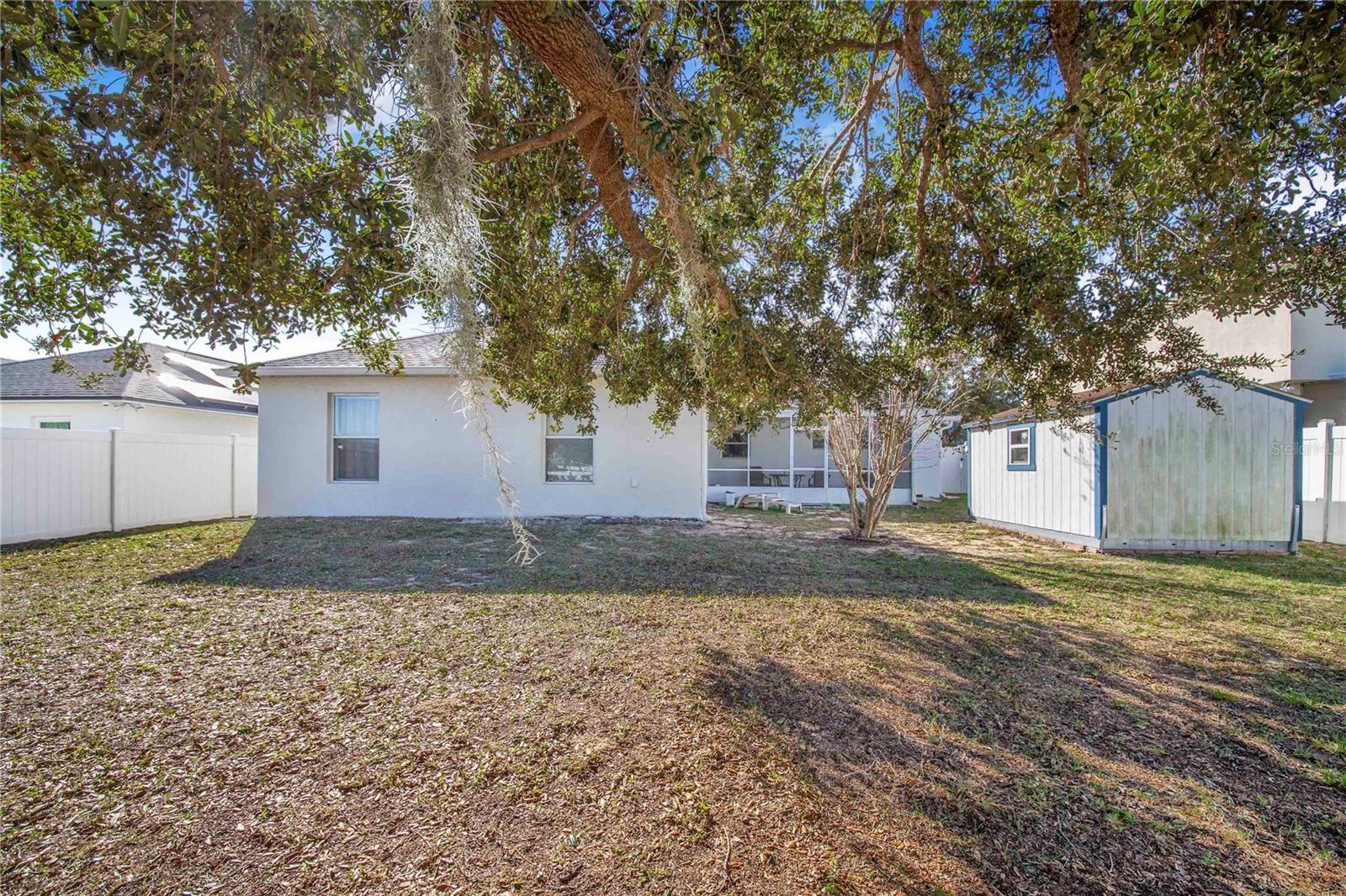 Image 25 of 38 For 5820 Royal Hills Circle