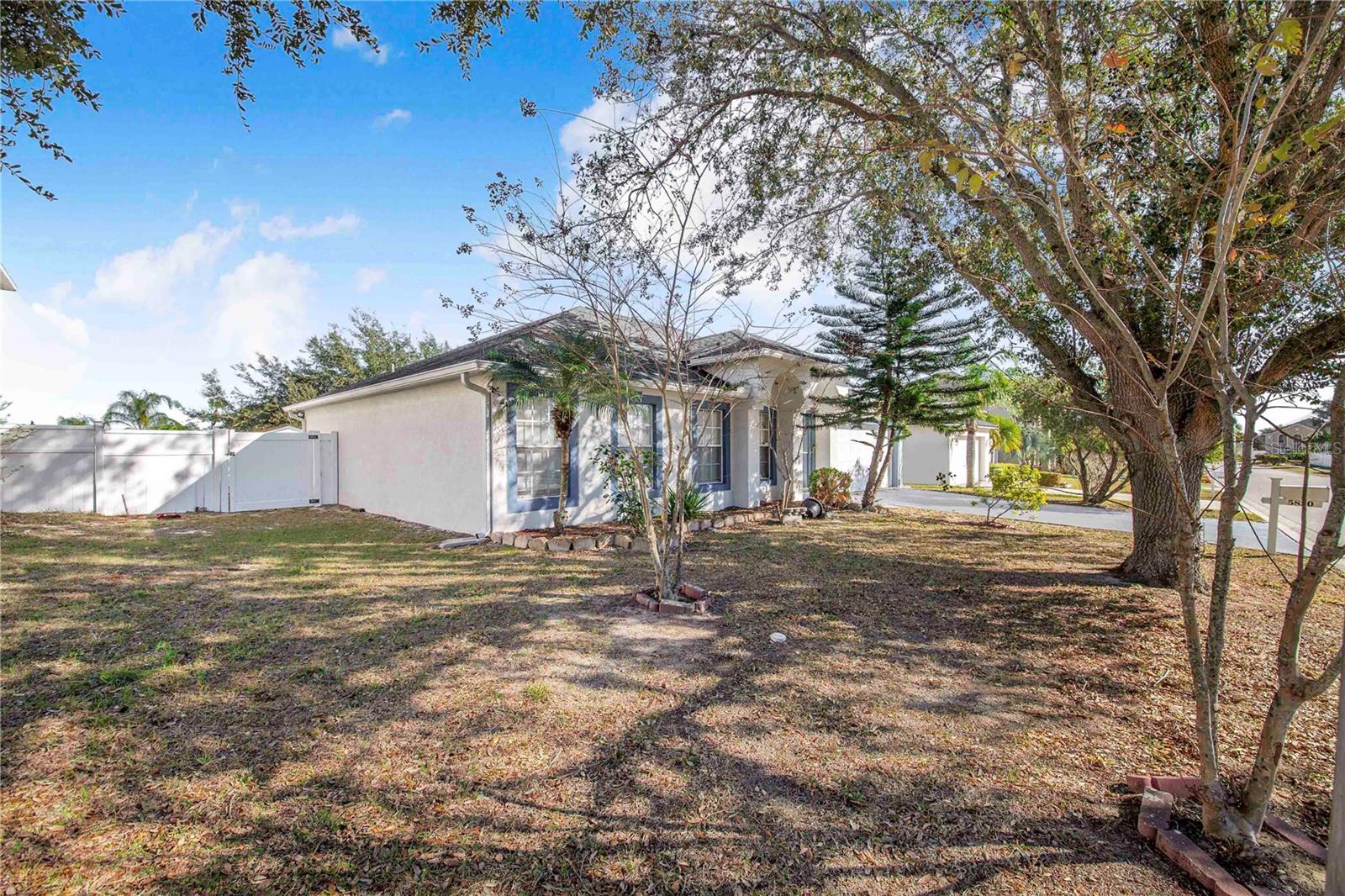 Image 4 of 38 For 5820 Royal Hills Circle