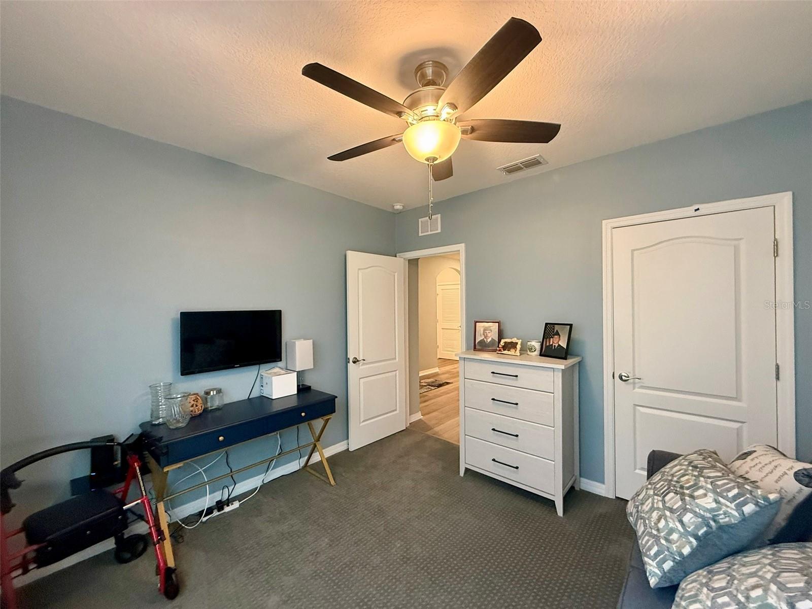 Image 28 of 41 For 257 Meadowbrook Boulevard