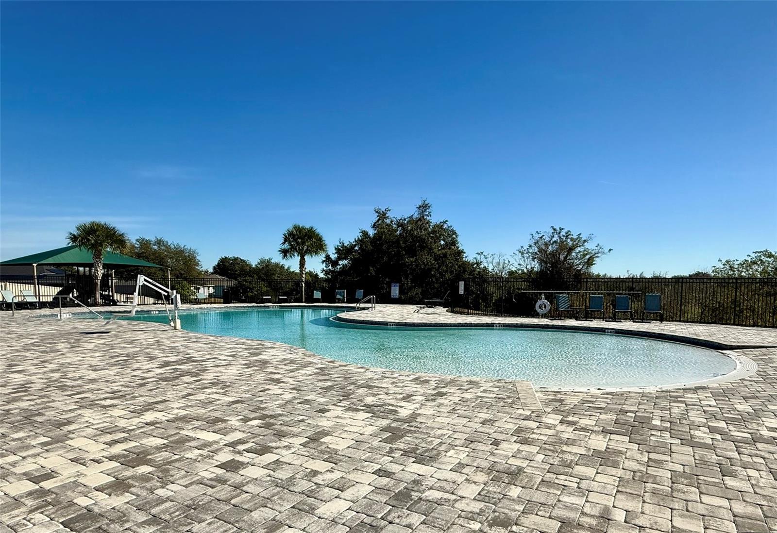 Image 38 of 41 For 257 Meadowbrook Boulevard