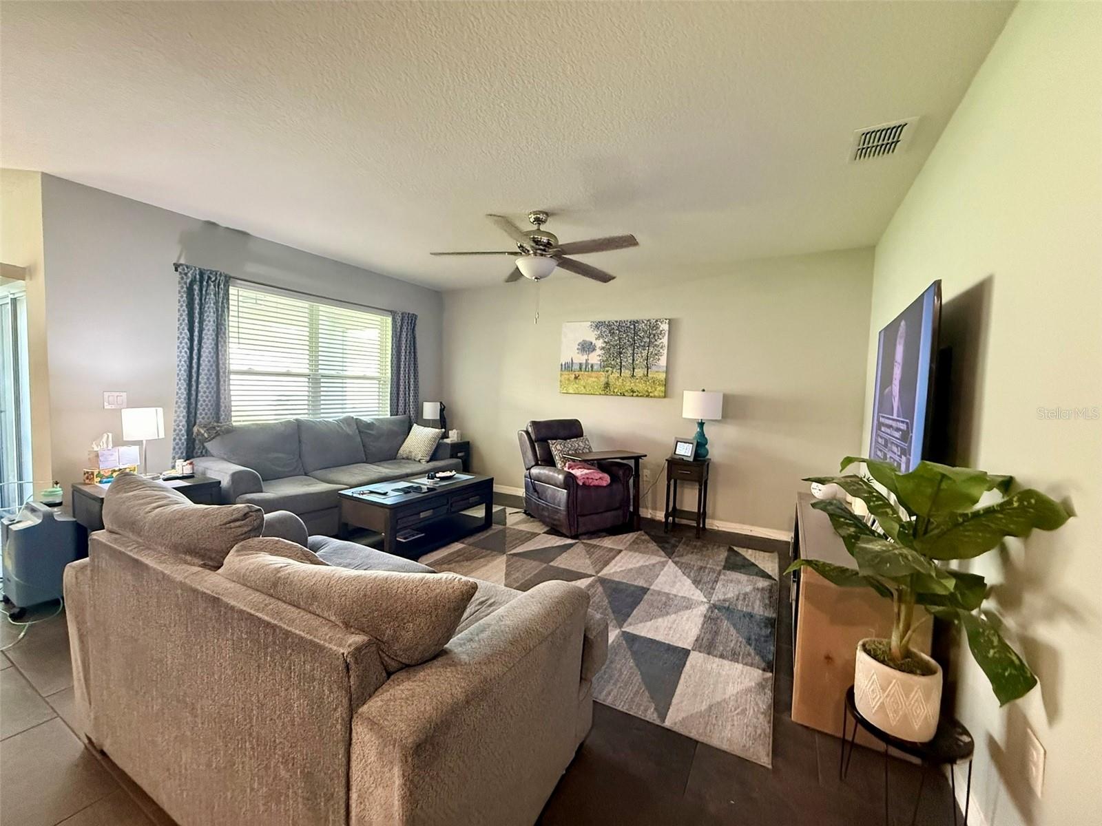 Image 6 of 41 For 257 Meadowbrook Boulevard